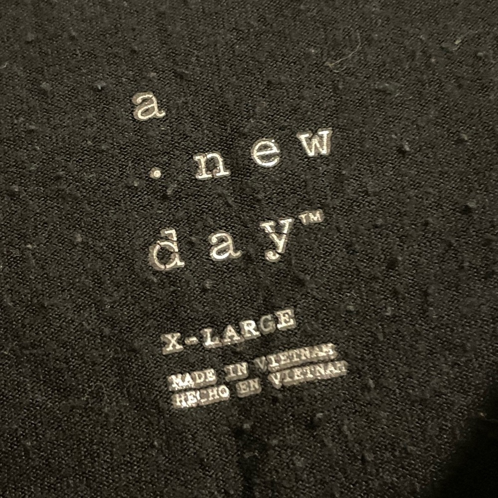 A New Day tank top - Picture 2 of 3